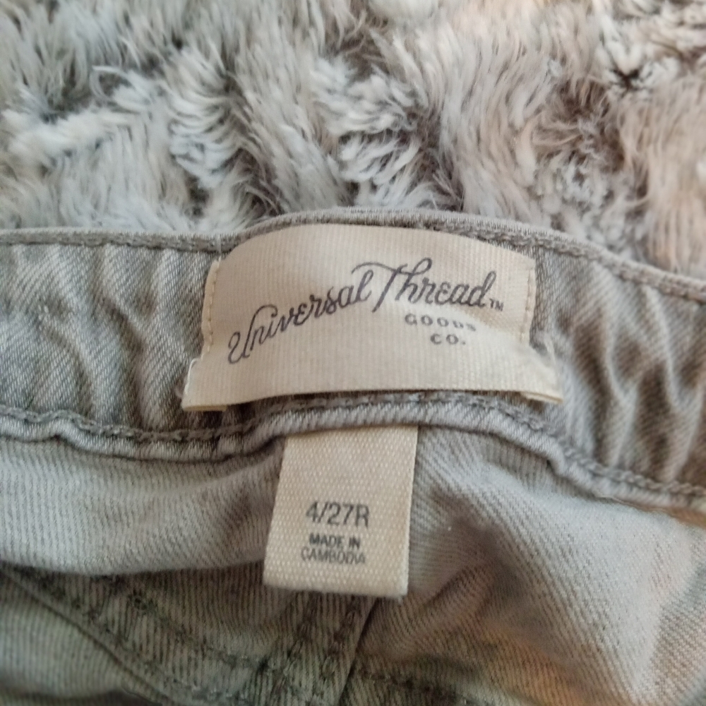 Universal Thread Grey Shorts - Picture 3 of 3